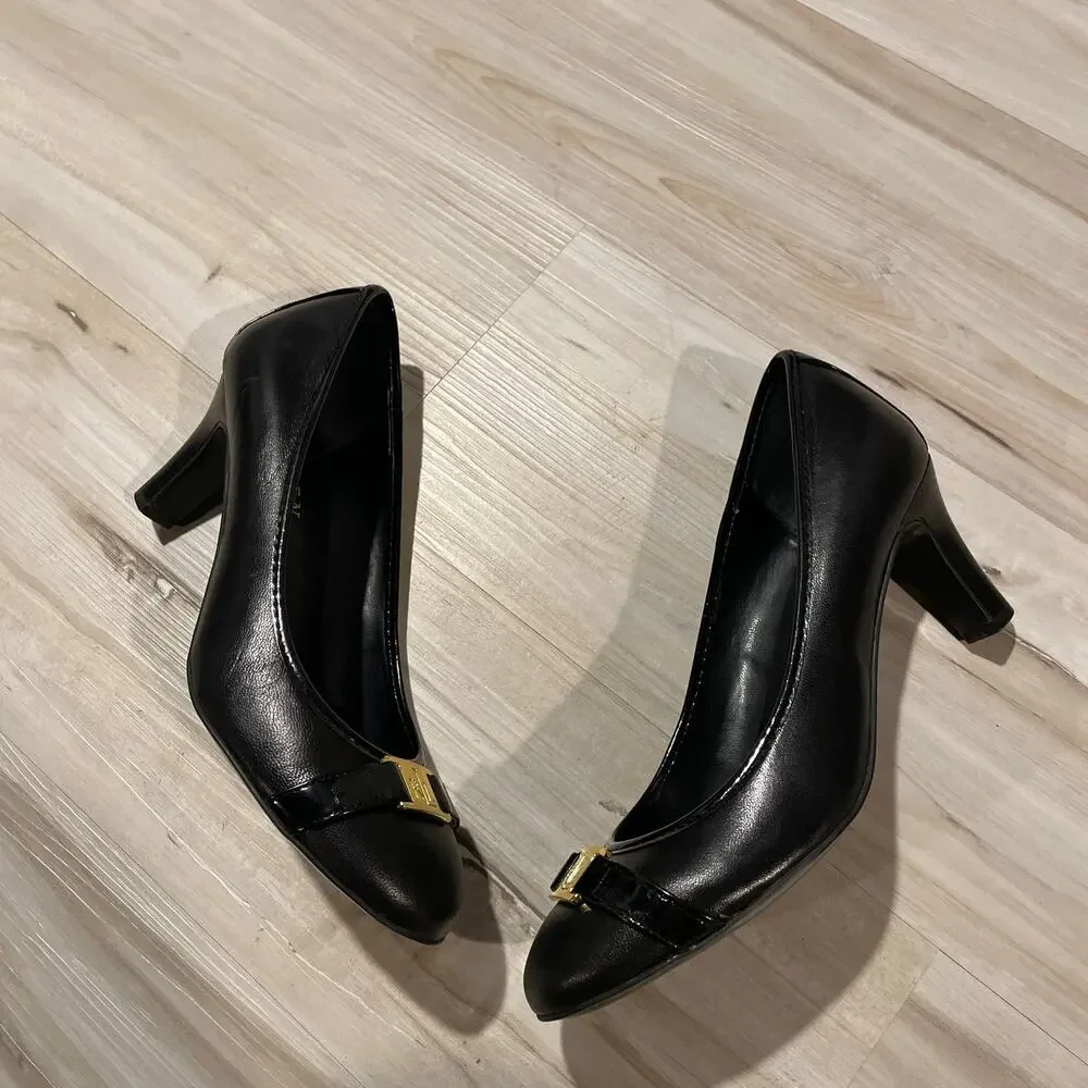 LAUREN Ralph Lauren class logo black pump heels size 6 B